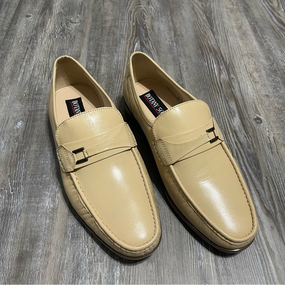 New Men's Botany 500 Tan/Beige Leather Dress Shoes w/ Buckle, Size 10M